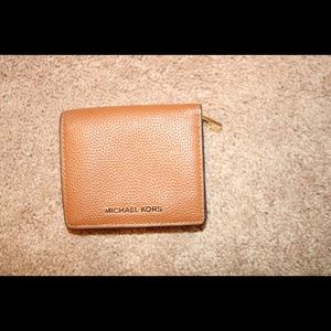 Michael kors wallet